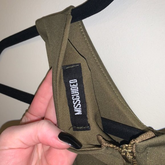 cropped tank top - Picture 3 of 3